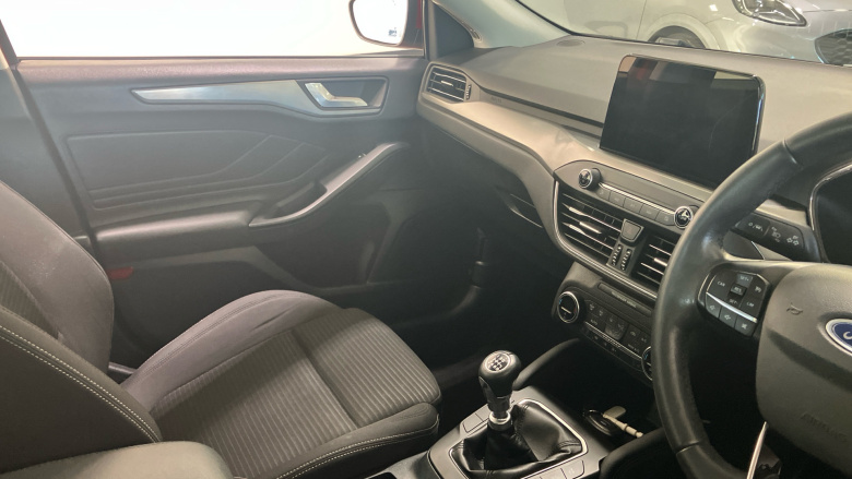 Ford Focus 1.0 EcoBoost Hybrid mHEV 125 Titanium Edition 5dr Petrol Hatchback